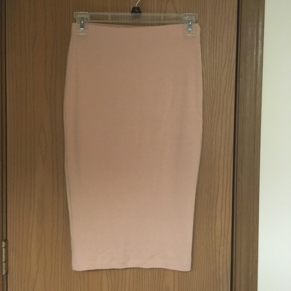 Nude skirt